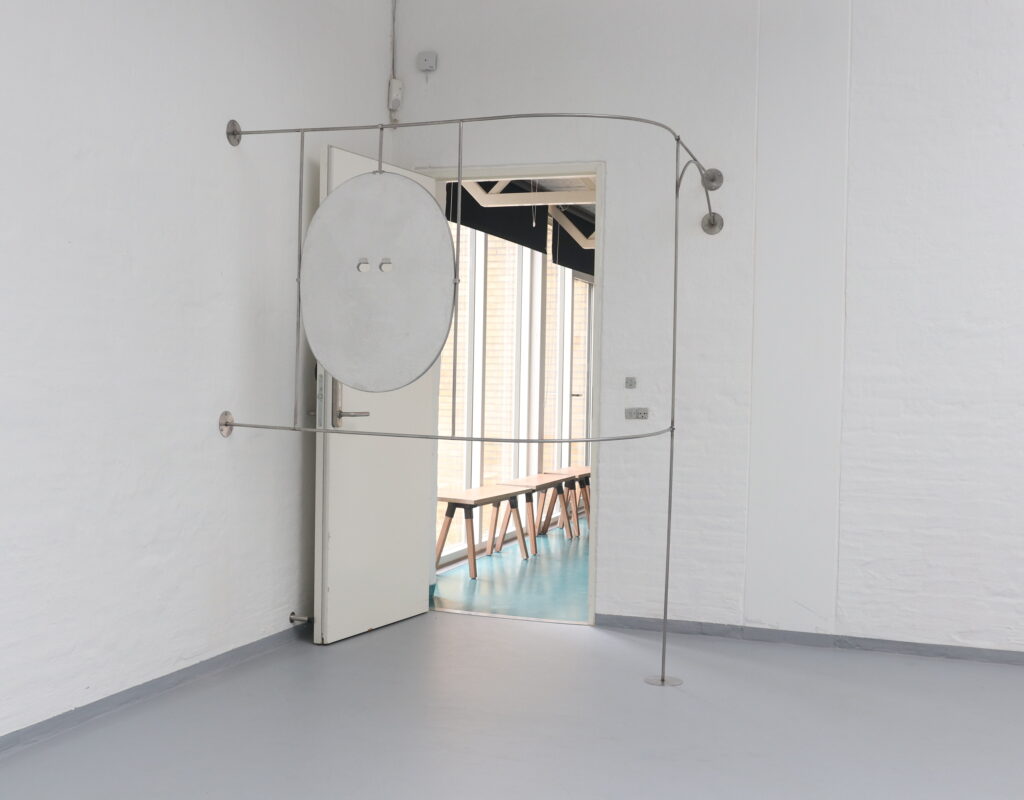 Christine Overvad Hansen - Bad desire (incognito mode) - White concrete, leather, stainless steel - 211 x 166,5 x 145 cm
Traders - Huset for Kunst og Design Holstebro 2020