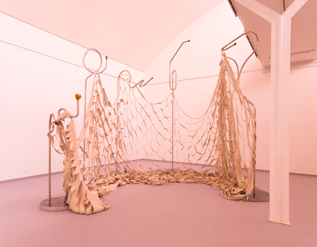 oVo / Birk Bjørlo og Lea Gulditte Hestelund - oVo - Installation view - Huset for Kunst og Design Holstebro 2020