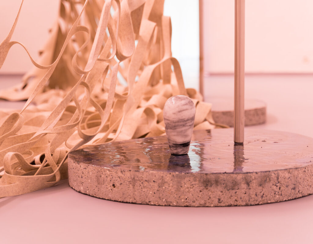 oVo / Birk Bjørlo og Lea Gulditte Hestelund - oVo - Installation view - Huset for Kunst og Design Holstebro 2020 (Detail) 