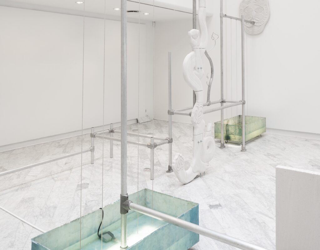 Sif Itona Westerberg - Fountain - Installation view - Tranen 2019